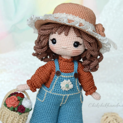 Little CATHY Crochet Doll Pattern, Amigurumi Doll Pattern, PDF Tutorial (En, Fr, De, Esp, Nl, It)