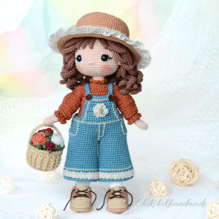 Little CATHY Crochet Doll Pattern, Amigurumi Doll Pattern, PDF Tutorial (En, Fr, De, Esp, Nl, It)