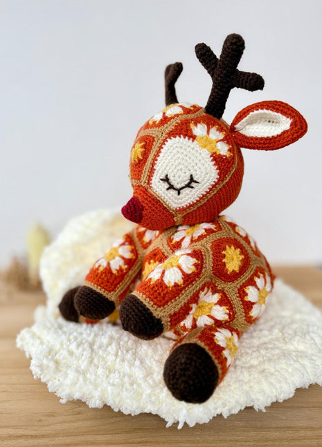 Reindeer African flowers Crochet Pattern, african flowers design, pdf instructions, reindeer amigurumi crochet, ENGLISH, DUTCH, French
