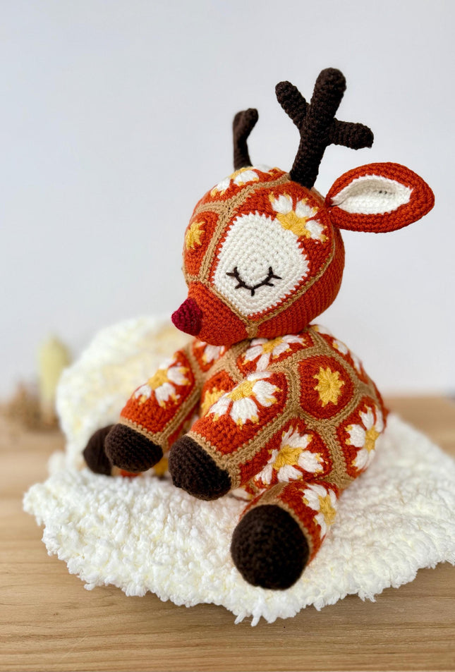 Reindeer African flowers Crochet Pattern, african flowers design, pdf instructions, reindeer amigurumi crochet, ENGLISH, DUTCH, French