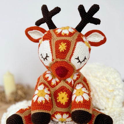 Reindeer African flowers Crochet Pattern, african flowers design, pdf instructions, reindeer amigurumi crochet, ENGLISH, DUTCH, French