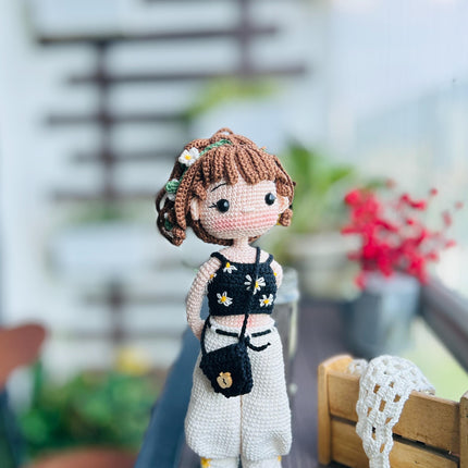 MAYA doll, Crochet PDF files in English, French,Spanish, Portuguese, German, aimigurumi doll pattern, Crochet doll pattern