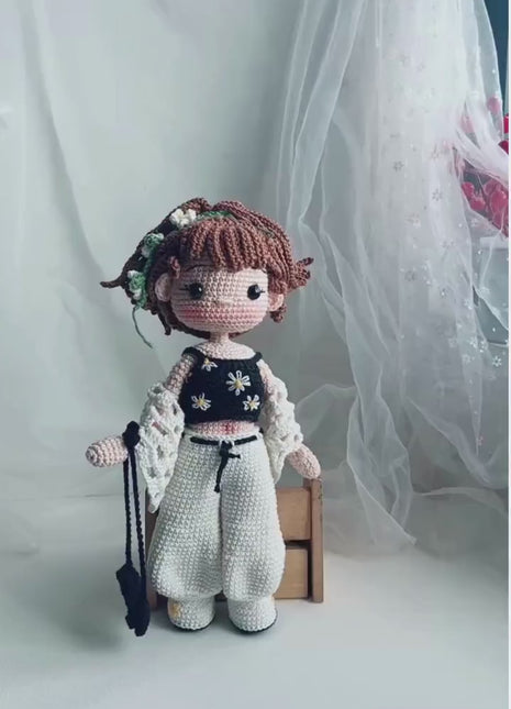 MAYA doll, Crochet PDF files in English, French,Spanish, Portuguese, German, aimigurumi doll pattern, Crochet doll pattern