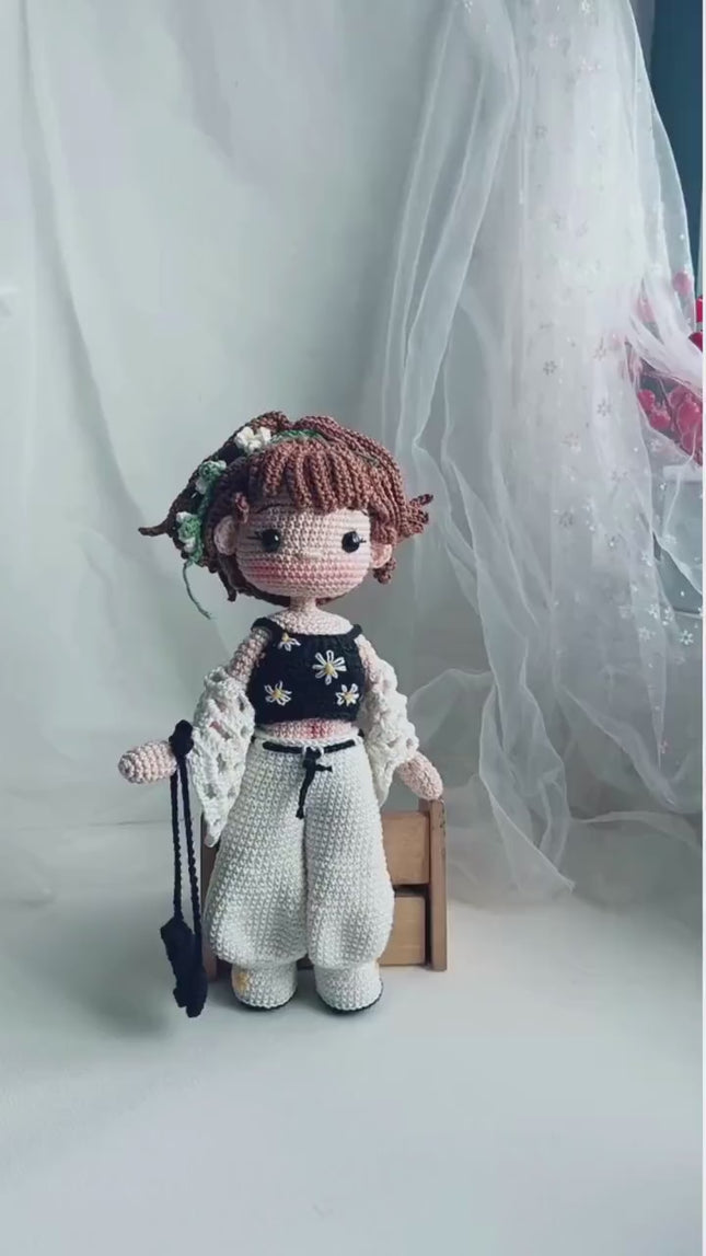 MAYA doll, Crochet PDF files in English, French,Spanish, Portuguese, German, aimigurumi doll pattern, Crochet doll pattern